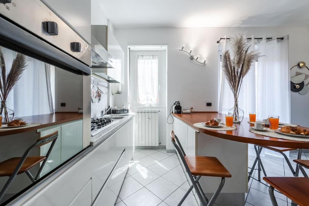 Nuovissima Dimora Con Terrazzino Appartamento Milano